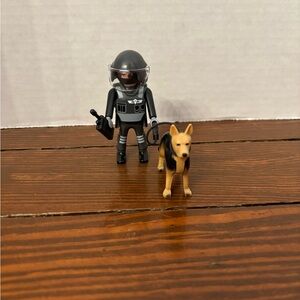 Playmobil police man with dog
